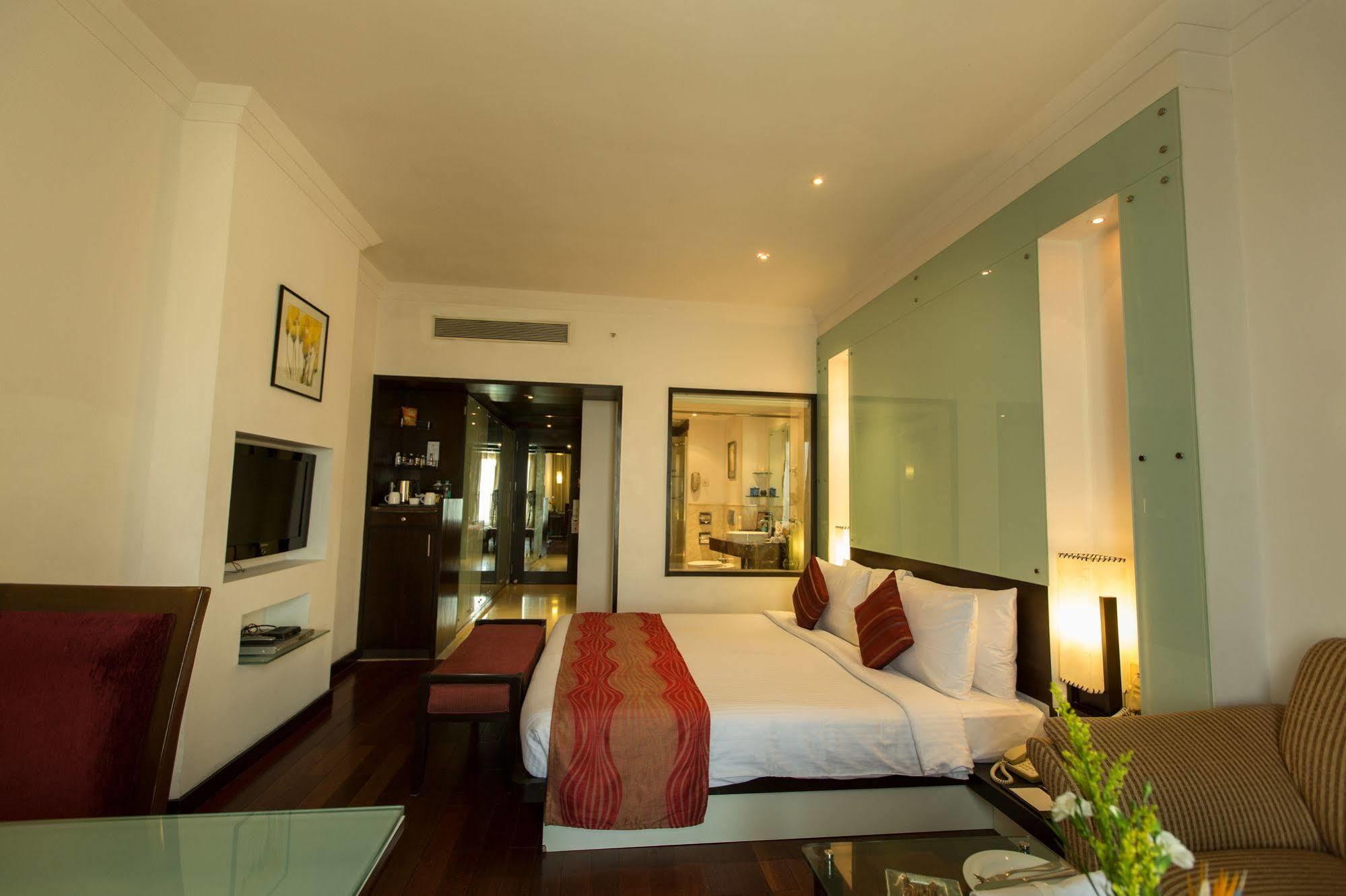 The Chancery Pavilion Bangalore Esterno foto
