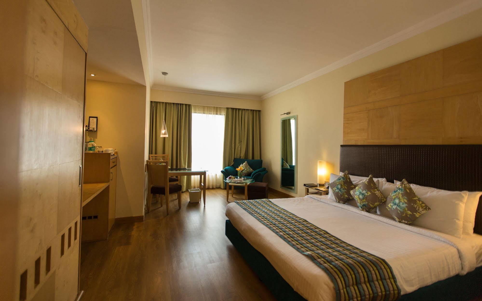 The Chancery Pavilion Bangalore Esterno foto